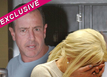 //lindsay lohan needs help