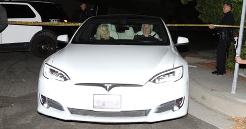 matthew perry parents arrive at his house