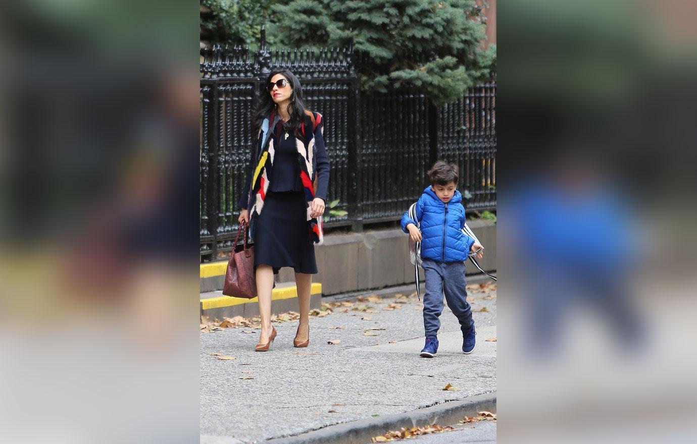 //Huma Abedin without wedding ring Anthony prison