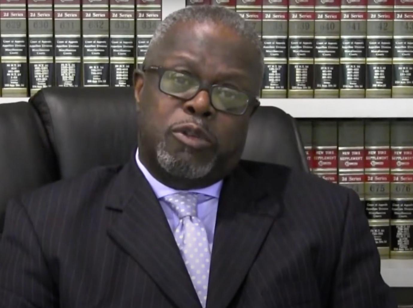 r kelly lawyer youtube screenshot gallery pic