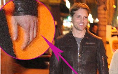 //peter facinelli ringless ff post