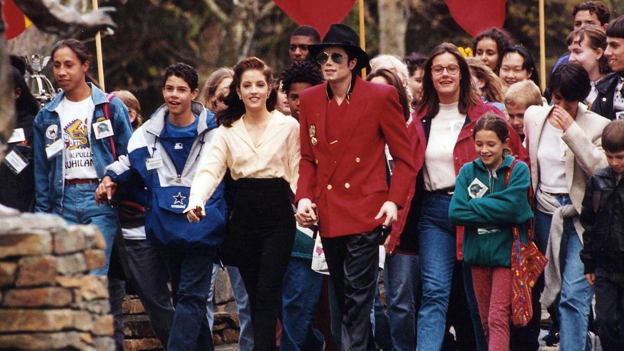 Lisa Marie Presley and Michael Jackson split up in 1995.