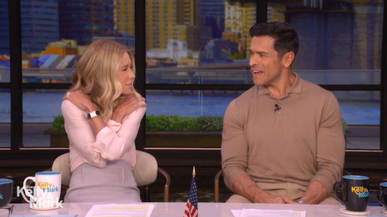 Kelly Ripa claimed she always felt cramped in the middle seat on a plane.