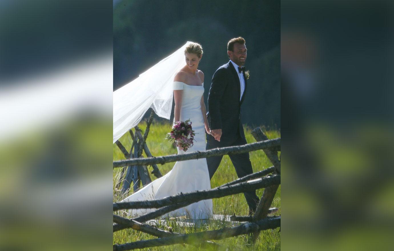 Erin Andrews Wedding Outdoor Ceremony Jarret Stoll