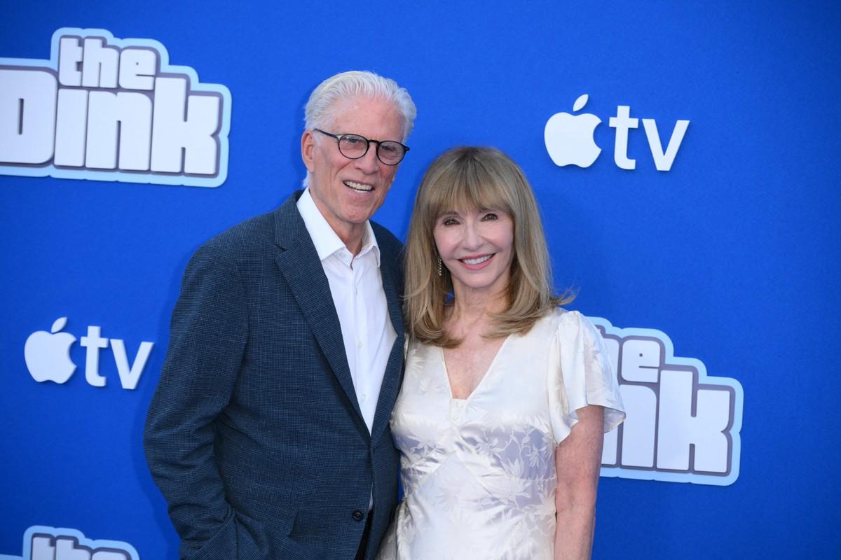 Mary Steenburgen's husband went on to star in 'A Man on the Inside' after leaving 'Cheers'.