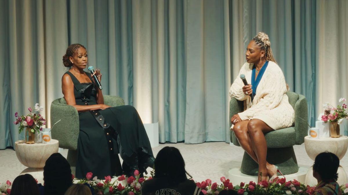 Photo of Michelle Obama and Serena Williams
