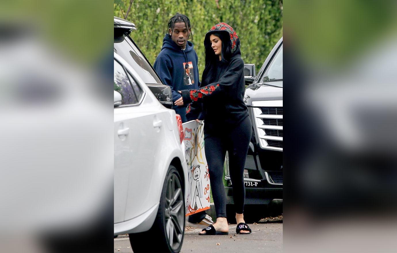[PICS] Kylie Jenner Travis Scott Dating -- Rapper Caught Grabbing Star ...