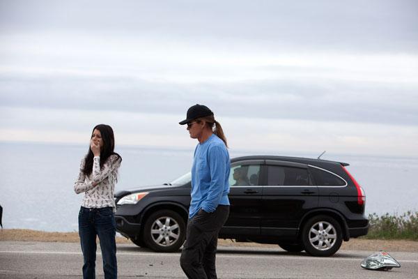 Bruce Jenner&rsquo;s Horrific Car Crash &ndash; 10 Photos From The Accident Scene