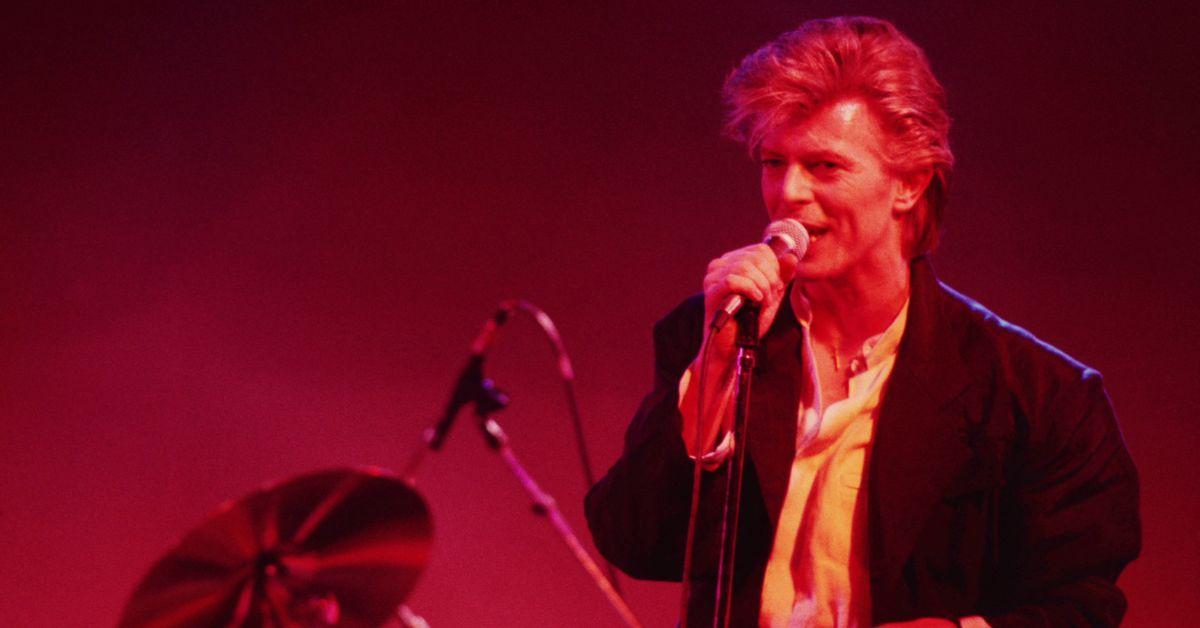 how david bowie replaced love in lyrics