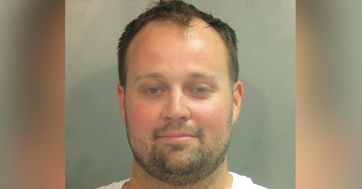 josh duggar molest girls  years old family friend claims pre trial testimony