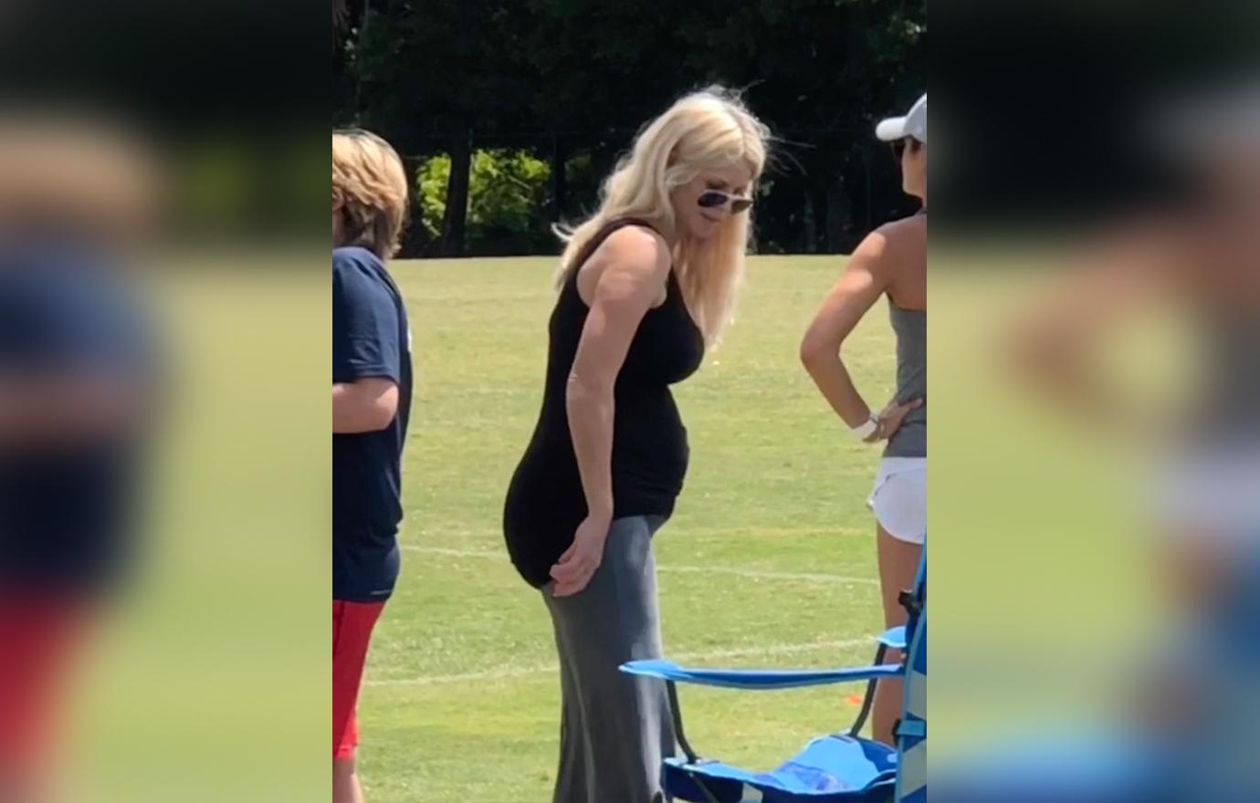 Tiger Woods’ Ex-Wife Elin Nordegren Still Pregnant With NFL Hunk’s Child