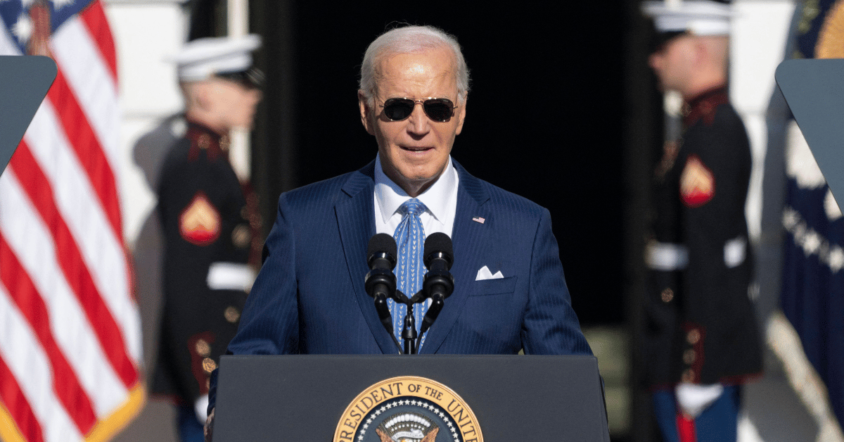 Joe Biden gets emotional during farewell dinner at the White House