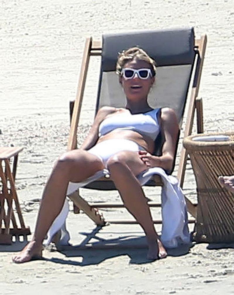 gwyneth paltrow bikini butt boobs