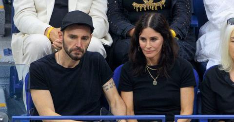 courteney cox ex one foot out door pals claim