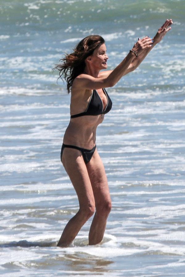 Janice Dickinson Giving The Middle Finger Bikini Photos