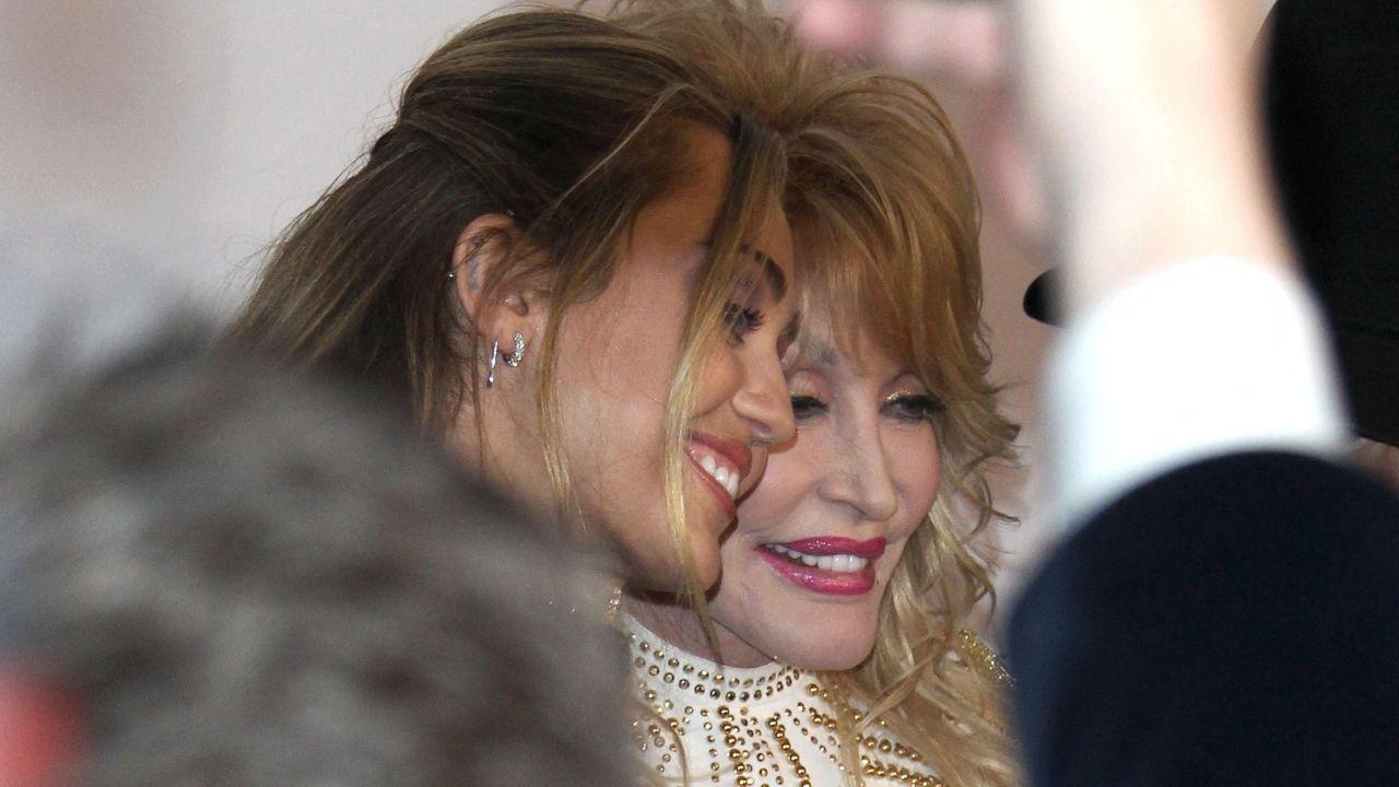 Photo of Dolly Parton and Miley Cyrus