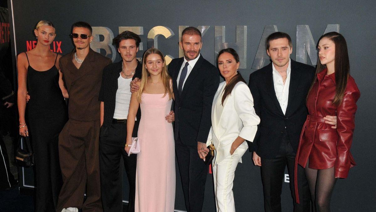 Photo of Mia Regan, Romeo, Cruz, Harper, David, Victoria, Brooklyn Beckham and Nicola Peltz
