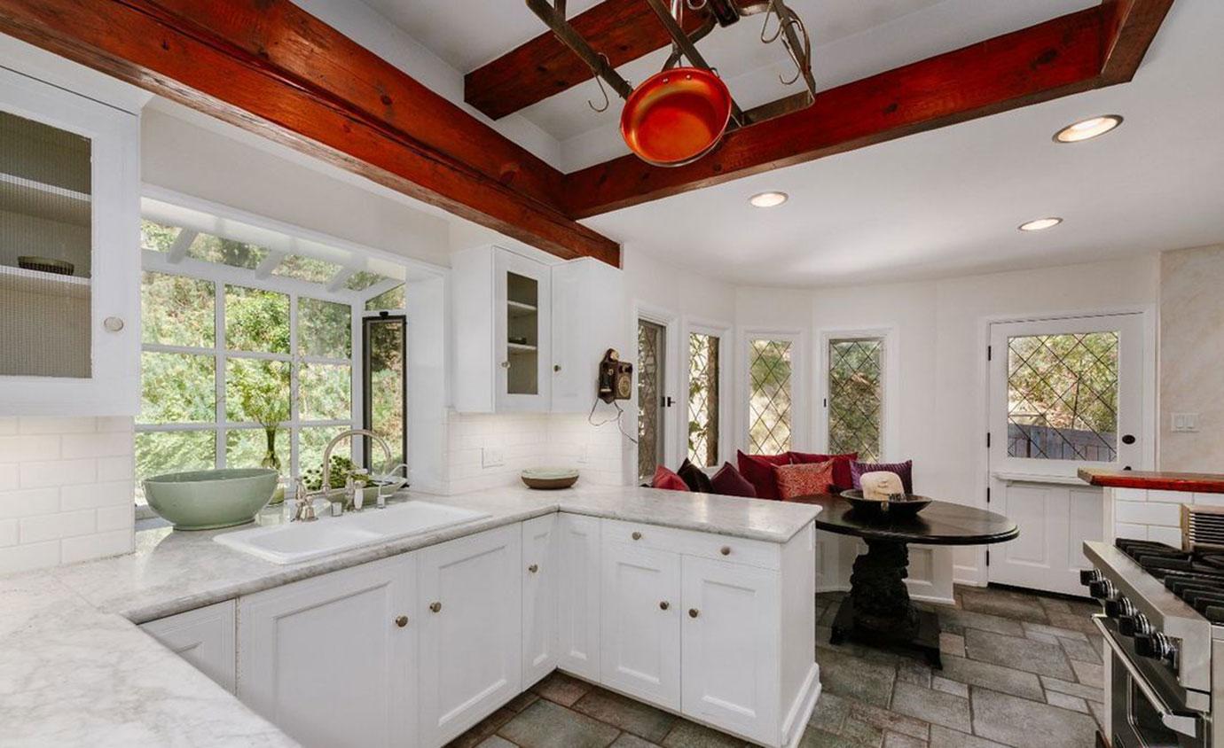 Cher Sells Her Beverly Crest Home For $2.5 Million