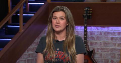 Photo of Kelly Clarkson