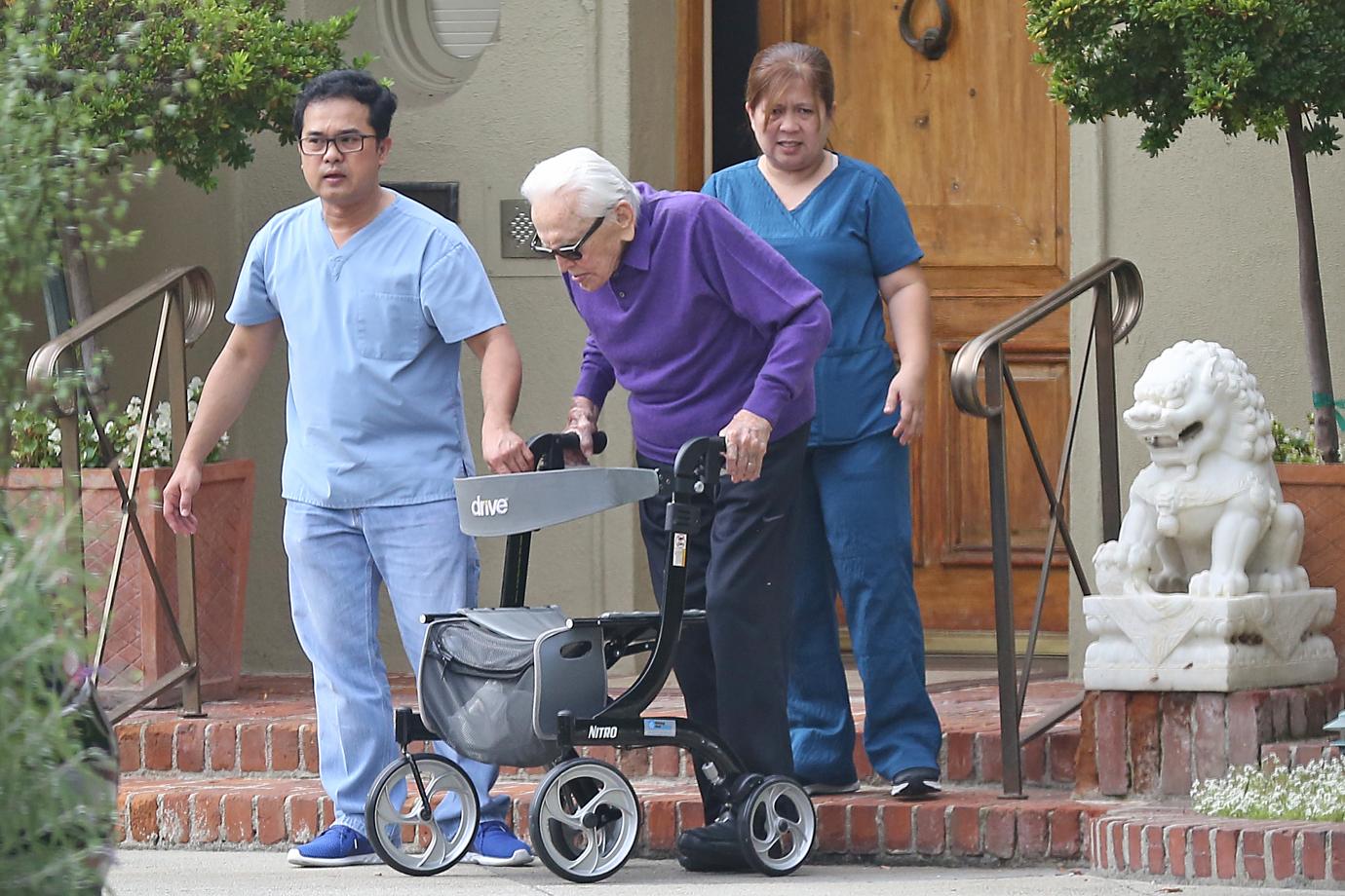 Kirk Douglas – 102-Year-Old Hollywood Legend Goes For A Walk In Beverly Hills