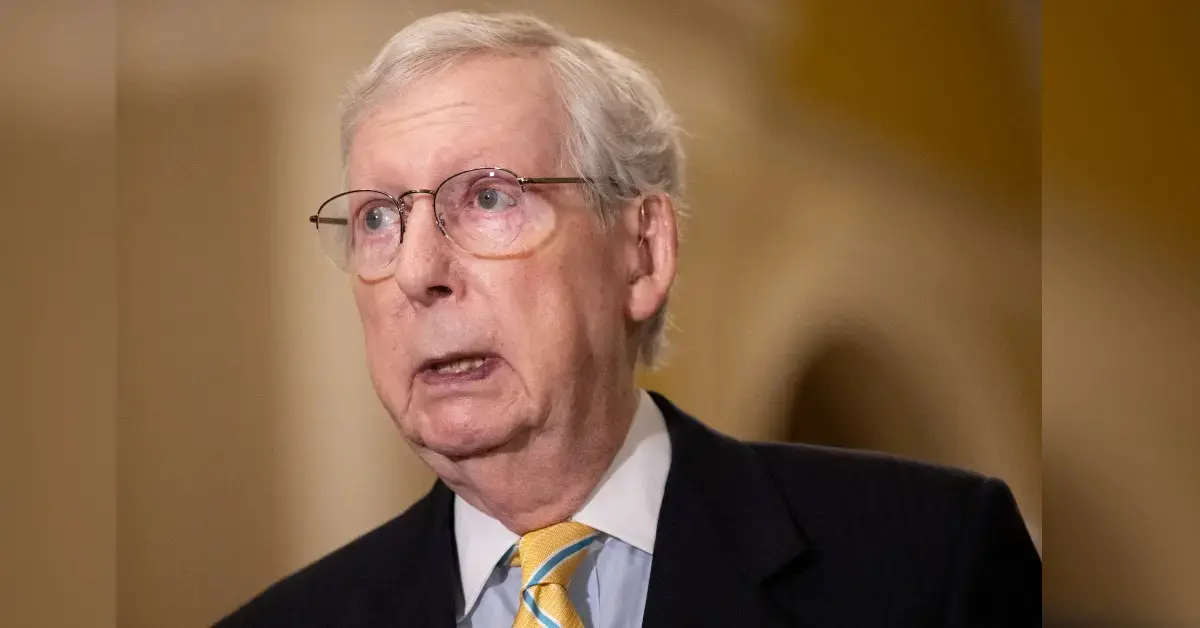 mitch mcconnell boo protestors retire