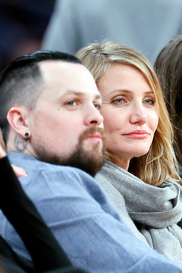 //cameron diaz benji madden kissing lakers game