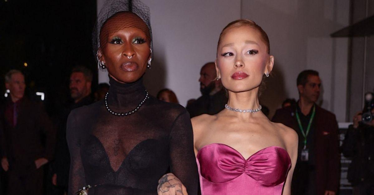 ariana grandes horrifying attack fan jumps barricade grabs actress