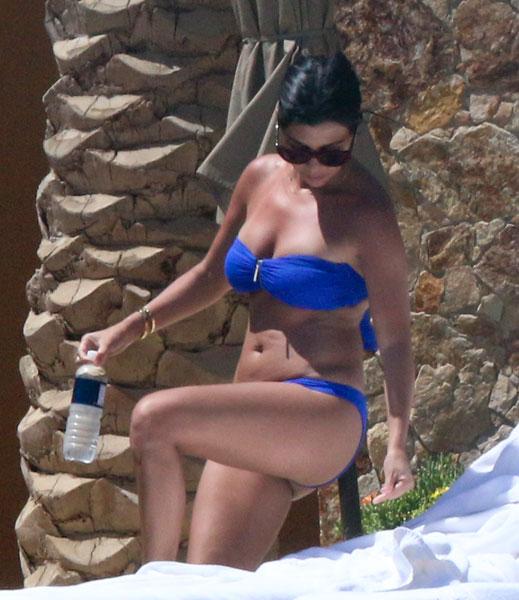 //kourtney kardashian bikini