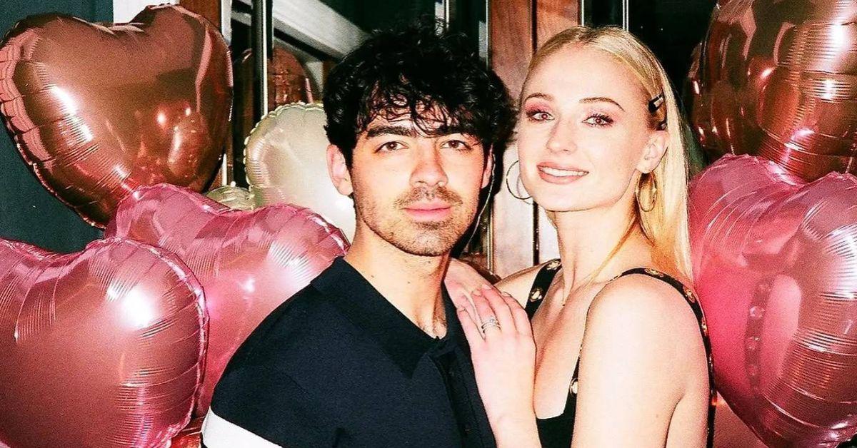 fans mercilessly troll joe jonas sophie turner ring camera scandal