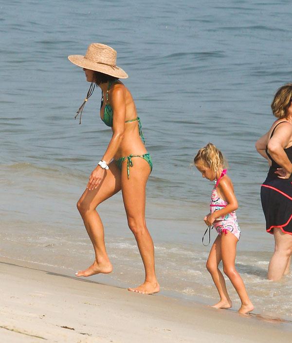 Bethenny Frankel Bikini Photos