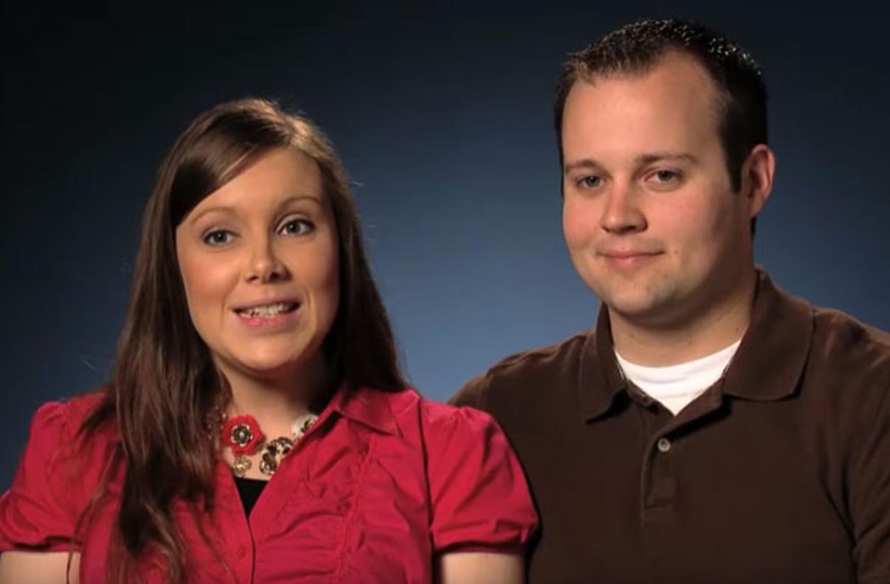 Anna Duggar Pregnant Baby Breastfeeding