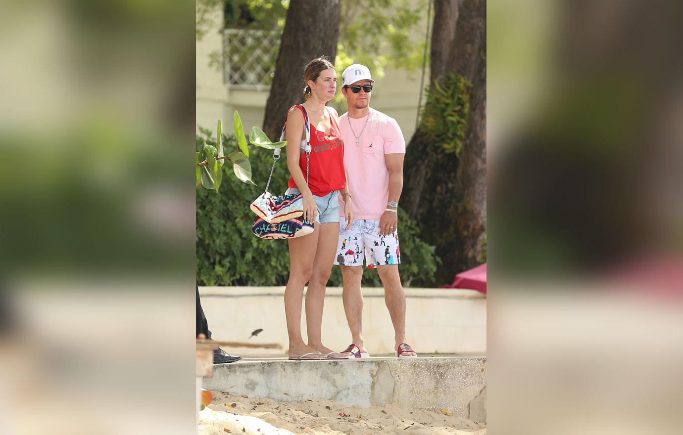 //flexing mark wahlberg and wife show pda