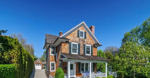 //brooke shields buying hamptons x