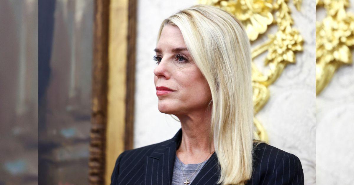 Photo of Pam Bondi