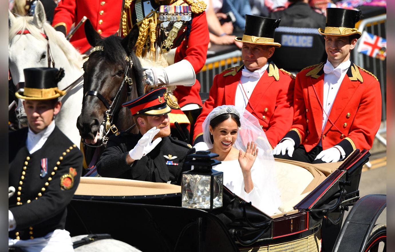 Prince Harry Meghan Markle Take Carriage Ride After Wedding