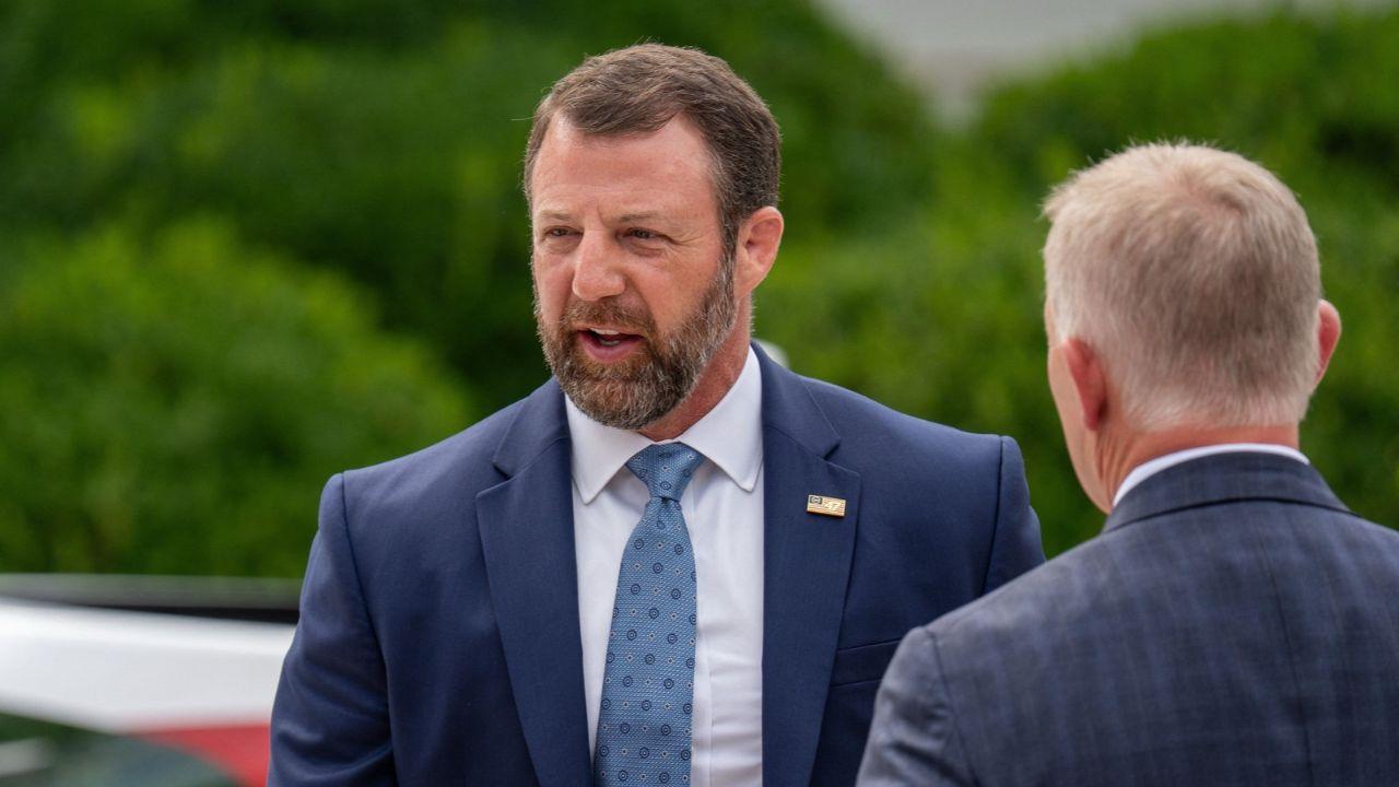 A photo of Markwayne Mullin