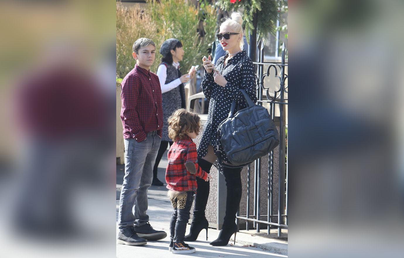 //gwen stefani takes kids to church