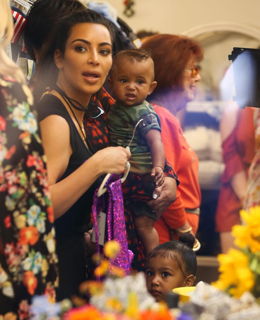 //Kim Kardashian Kanye Divorce Kids Saint North West