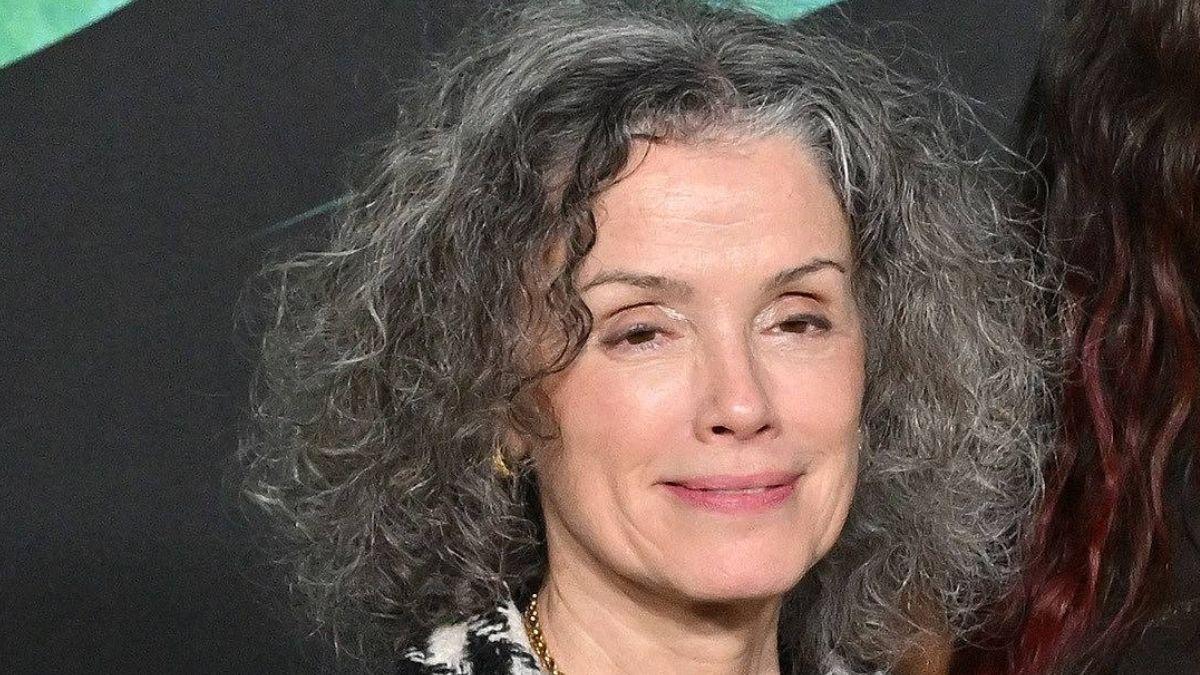 Photo of Courtenay Valenti