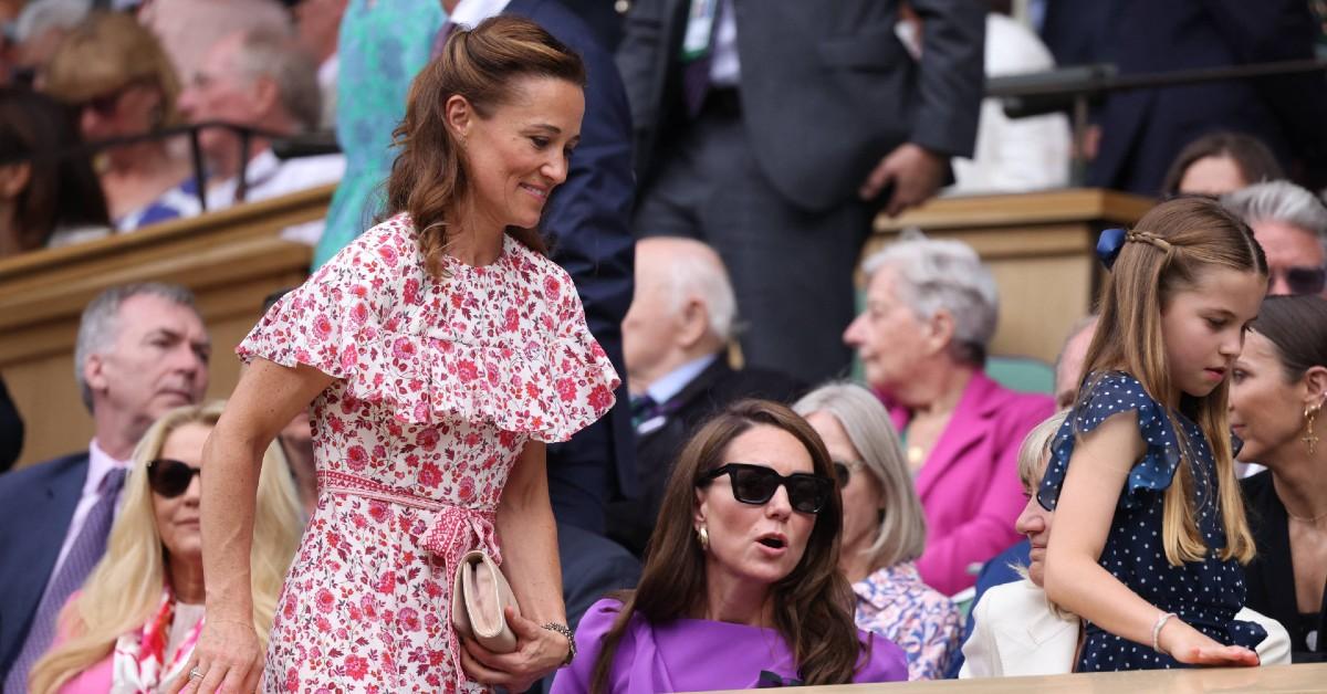 Photo of Pippa and Kate Middleton