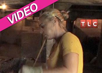 //kategosselin carpenter sneakpeek