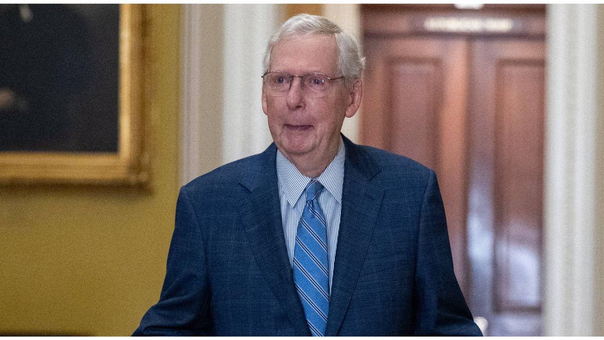 image of Critics argued Mitch McConnell's office could have invited an independent photojournalist to document the senator's recovery.