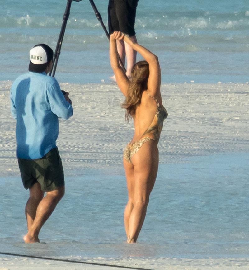 Ronda Rousey Naked Photos Body Paint Beach #7