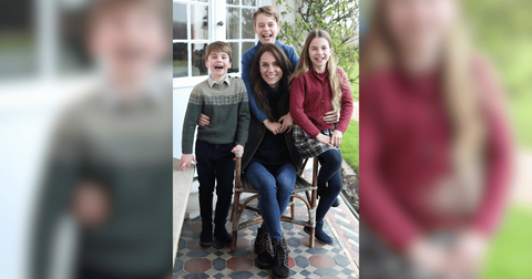 kate middleton seen for first time since photoshop incident