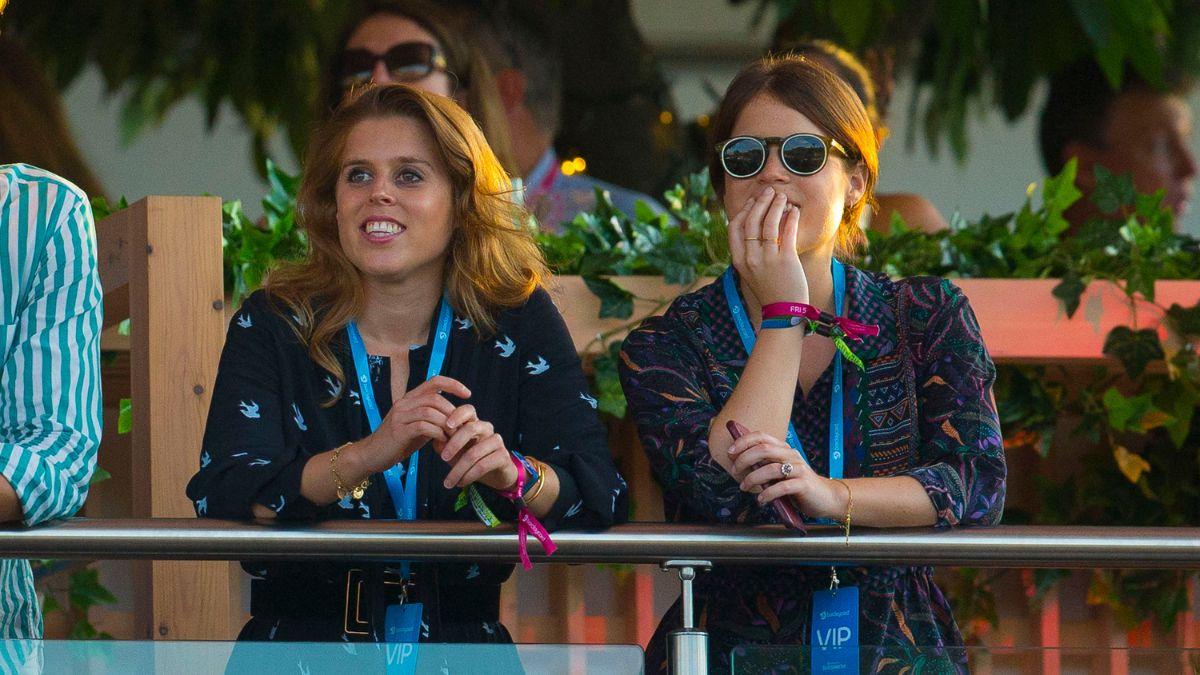 Photo of Princesses Beatrice and Eugenie