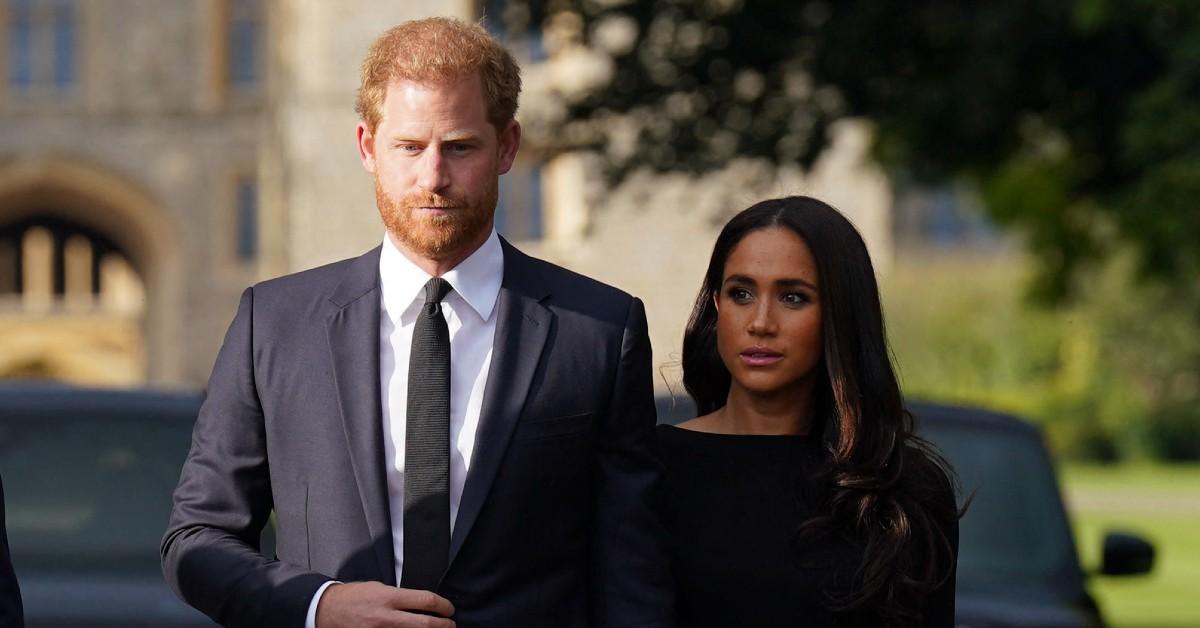 meghan markle prince harry greet mourners windsorpp