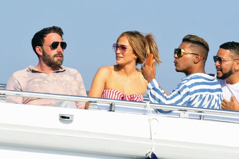 ben affleck agitated jennifer lopez craigs photos west hollywood date night daughter r