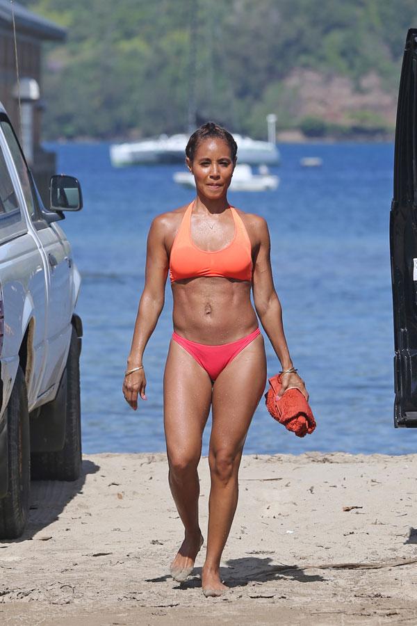 //jada pinkett smith bikini hawaii will smith divorce reports