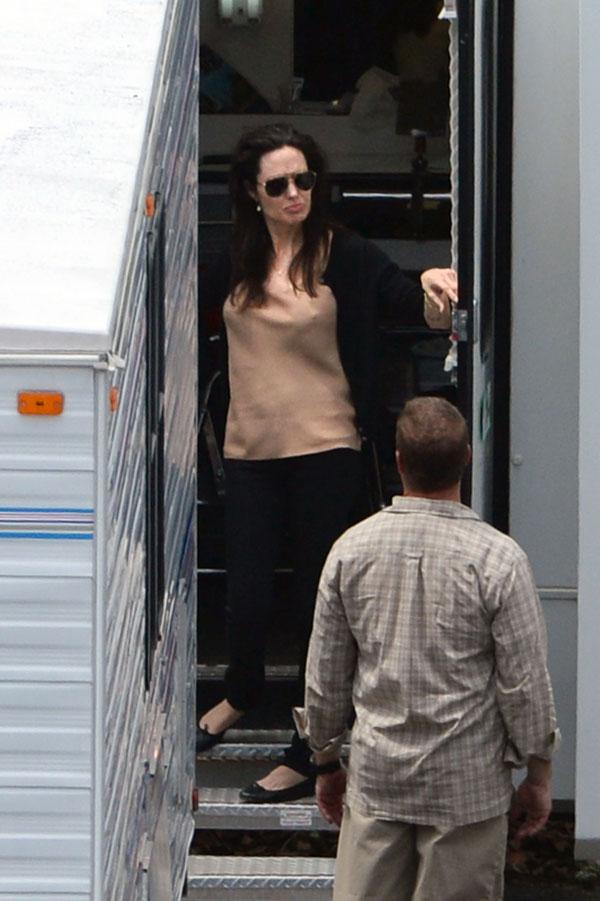 Angelina Jolie​ No Makeup Stressed On Set