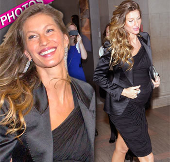 Four Months To Go! Pregnant Gisele Bundchen Looks Blooming Lovely!